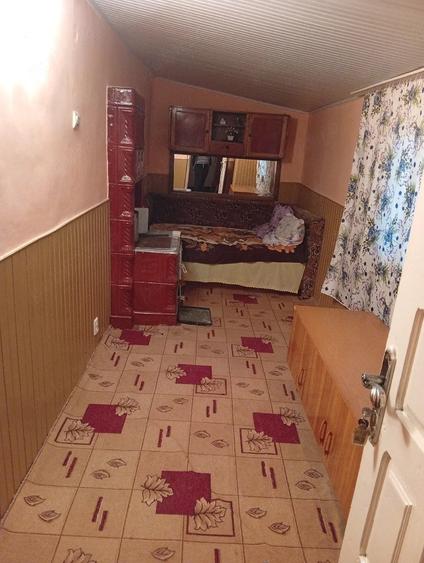 Casă cu 4 camere cu Teren 130 Mp în Laza