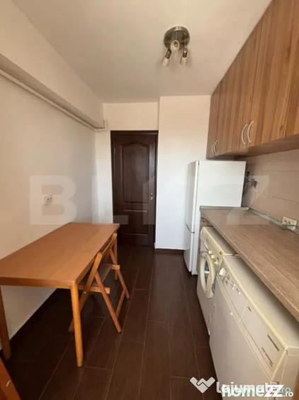 Apartament cu 3 camere decomandat în Gheorghe Doja