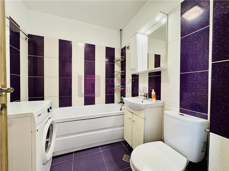 Apartament cu 3 camere semidecomandat, mobilat în Central