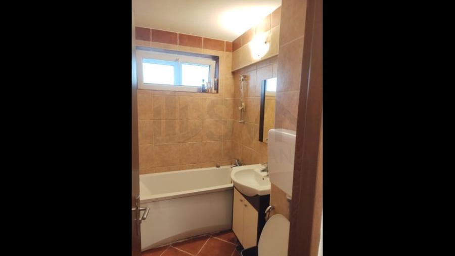 Apartament cu 3 camere semidecomandat în Timișoara