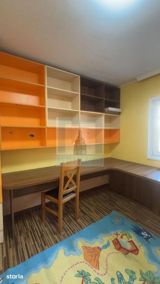 Apartament cu 3 camere decomandat în Valea Cetății