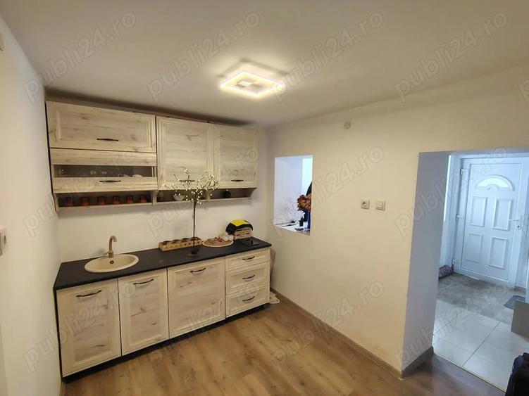 Casă cu 4 camere cu Teren 215 Mp în Haltă