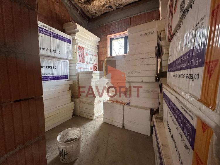 Duplex cu 5 camere cu Canalizare în Sânandrei