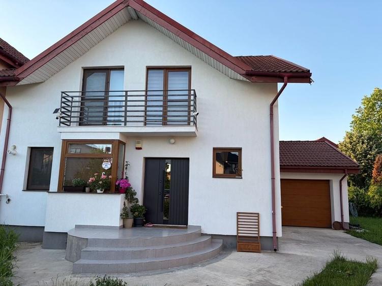 Casă cu 4 camere în Central