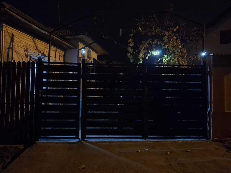 Casă cu 3 camere în Rătești
