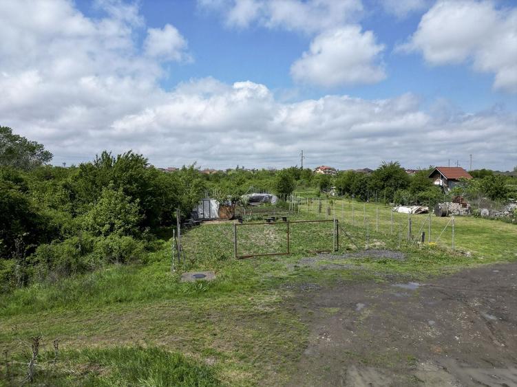 Teren Construcții intravilan de 906 mp, în Grădiște