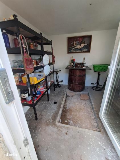 Casă cu 4 camere cu Teren 800 Mp în Stâlpeni