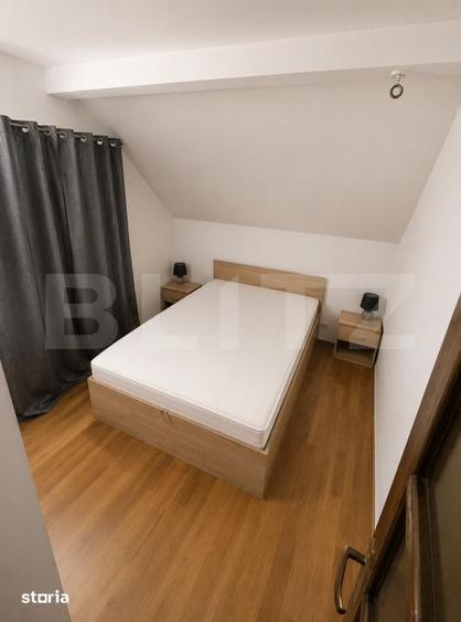 Apartament cu 3 camere în Plopi