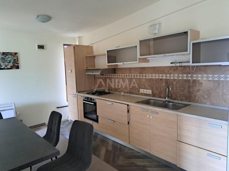Apartament cu 3 camere decomandat, mobilat în Zorilor