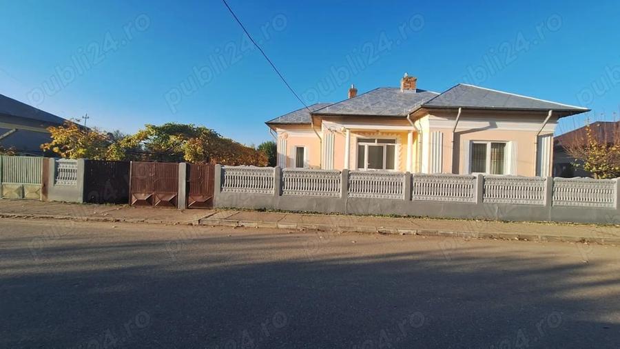 Casă cu 5 camere în Central