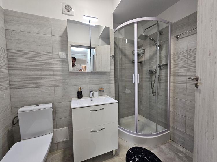 Apartament cu 3 camere decomandat, mobilat în Pipera