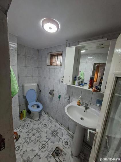 Casă cu 11 camere cu Teren 1500 Mp în Obrejița
