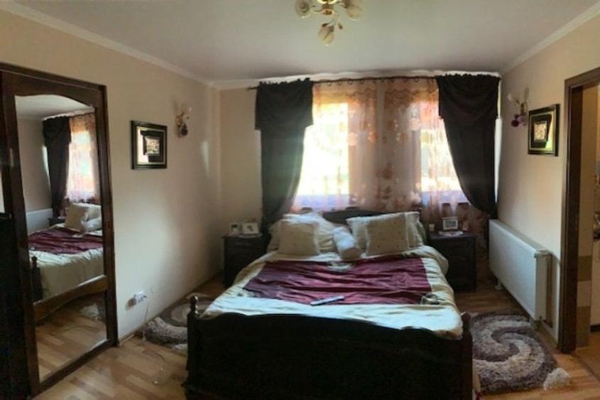 Casă cu 5 camere cu Canalizare în Vest