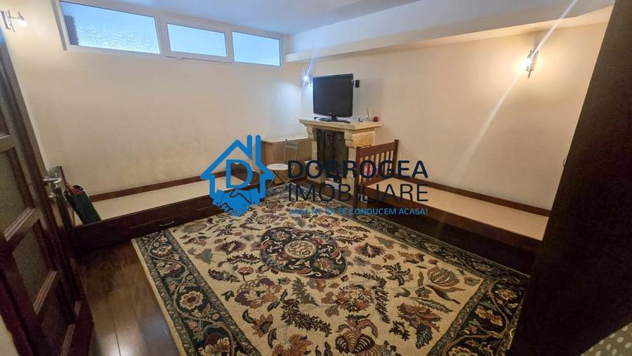 Apartament cu 2 camere decomandat în E3