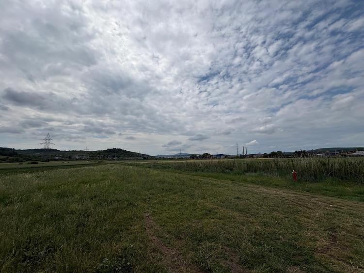 Teren Construcții intravilan de 4200 mp, în Crișeni