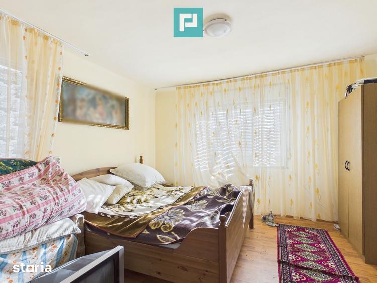 Casă cu 5 camere cu Teren 1629 Mp în Târnova