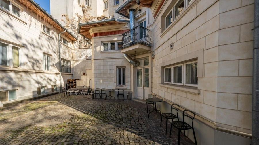 Casă individuală cu 20 camere cu Canalizare în Unirii