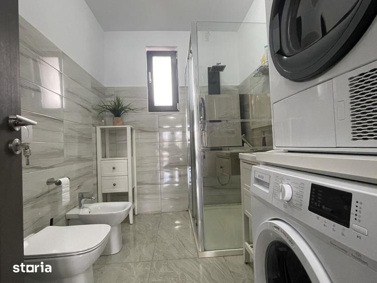 Casă cu 4 camere cu Teren 500 Mp în Central