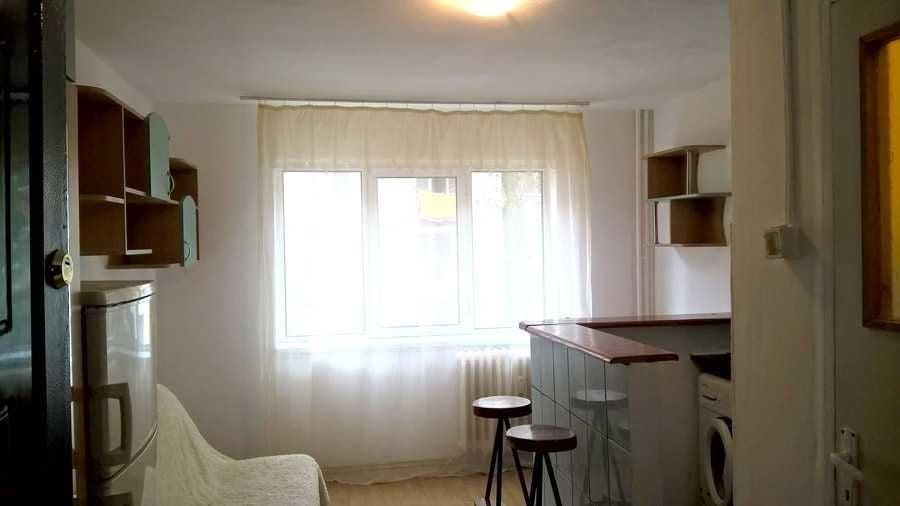 Apartament semidecomandat în Nicolina
