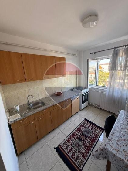 Apartament cu 3 camere, mobilat în Mărăști