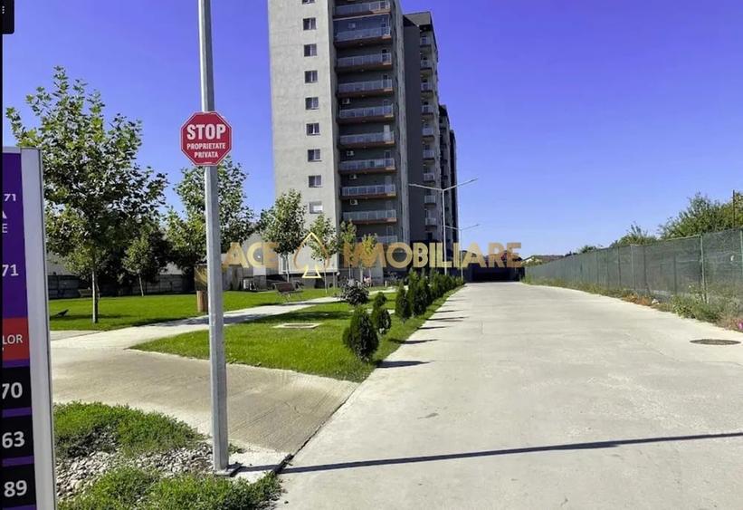 Apartament cu 2 camere semidecomandat, mobilat în Păcii