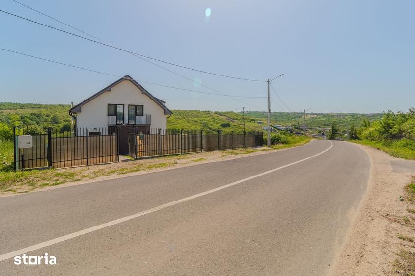 Casă cu 4 camere cu Teren 750 Mp în Paleu