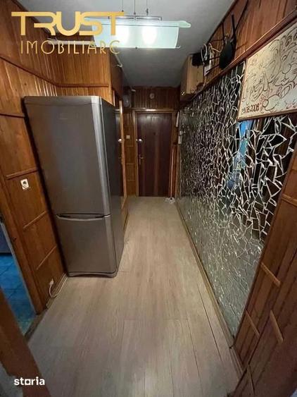 Apartament cu 3 camere decomandat în Valea Cetății