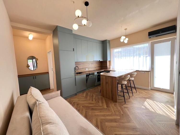 Apartament cu 3 camere semidecomandat, mobilat în Mărăști