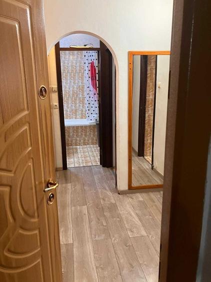 Apartament cu 2 camere decomandat în Republicii