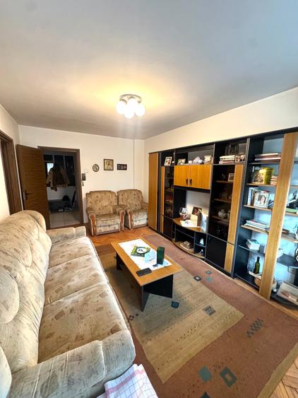 Apartament cu 2 camere decomandat în Iancului