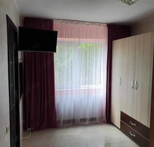 Apartament cu 2 camere semidecomandat, mobilat în Tomis Nord