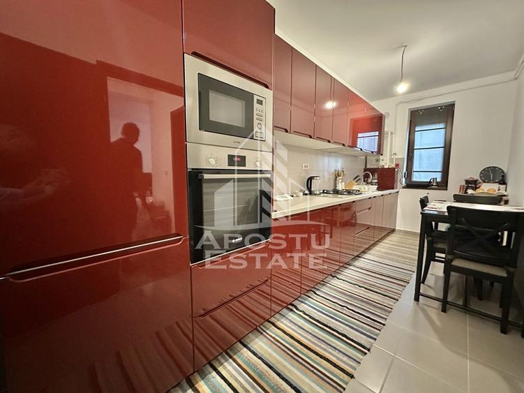 Apartament cu 2 camere semidecomandat, mobilat în Giroc