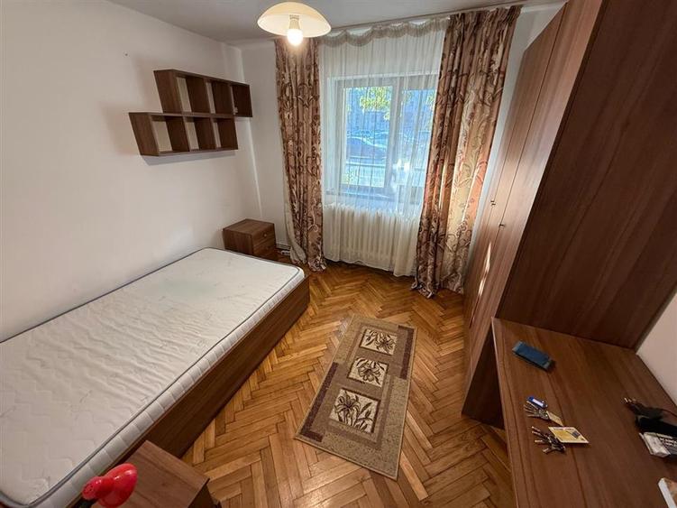Apartament cu 3 camere decomandat în Hala Centrală
