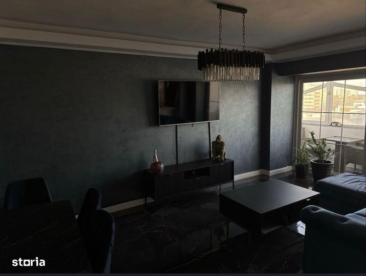 Apartament cu 3 camere decomandat în Calea București