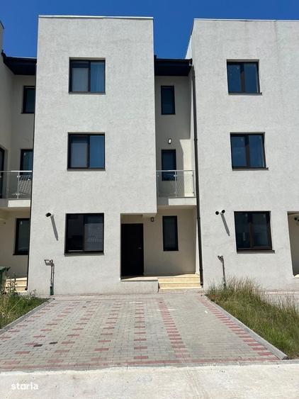 Casă cu 4 camere cu Teren 91 Mp în Central