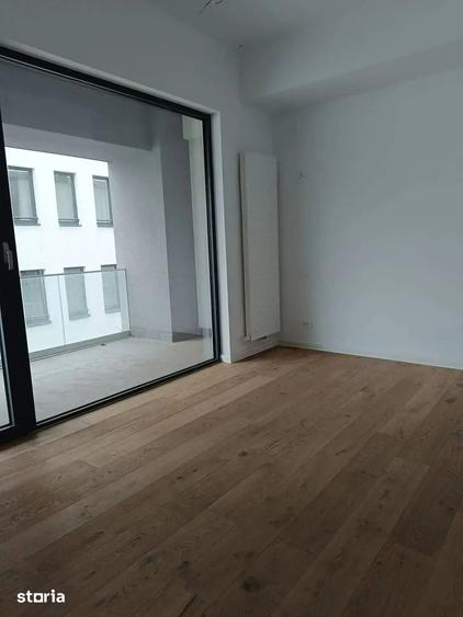 Apartament cu 3 camere decomandat în Aviației