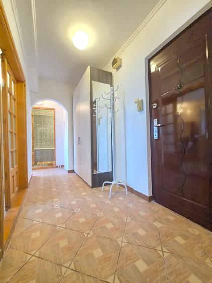 Apartament cu 2 camere în Uverturii