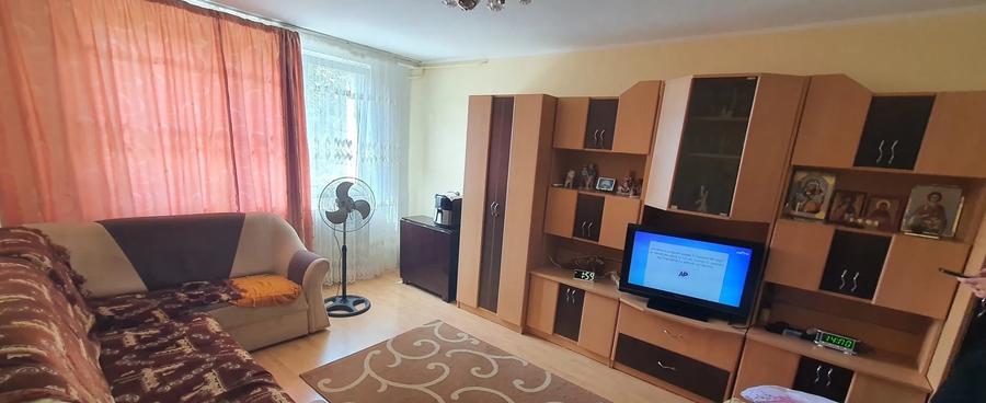 Apartament cu 2 camere decomandat în Drumul Taberei