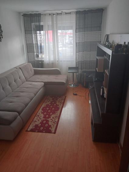 Inchiriez apartament 2 camere - 1