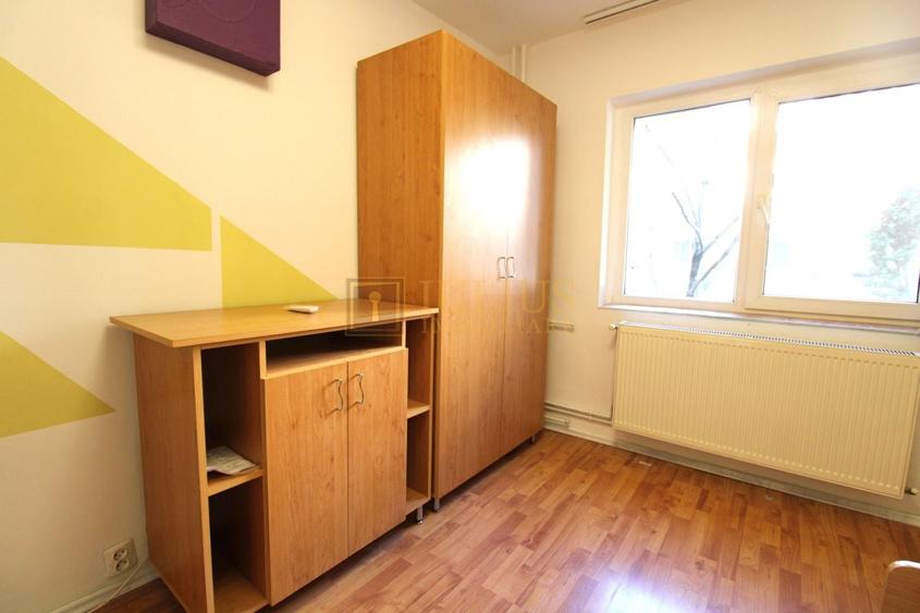 Apartament cu 3 camere decomandat, mobilat în Bucovina