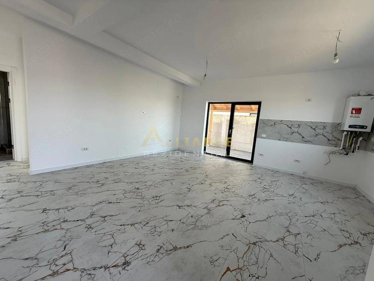 Casă cu 4 camere cu Teren 350 Mp în Berceni