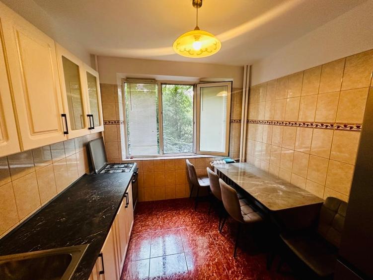 Apartament cu 3 camere decomandat, mobilat în 1 Decembrie 1918