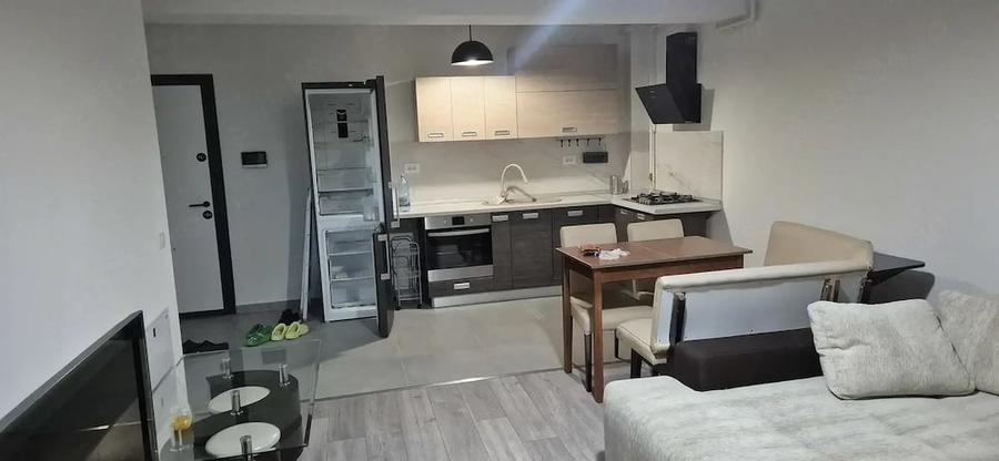 Apartament cu 2 camere decomandat în Energia