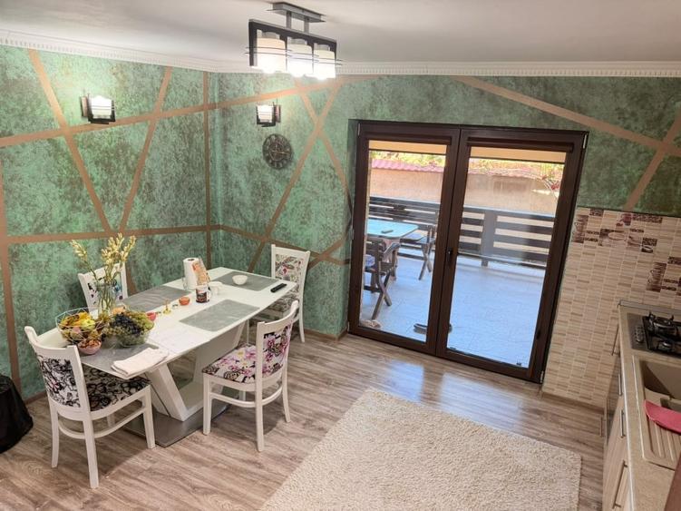 Casă individuală cu 5 camere cu Garaj în Copăcelu