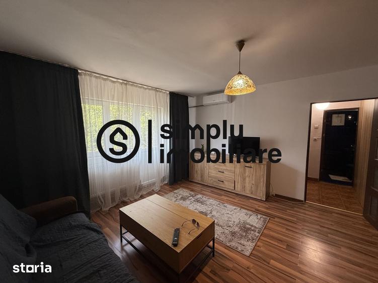 Apartament cu 3 camere semidecomandat în Brazda lui Novac