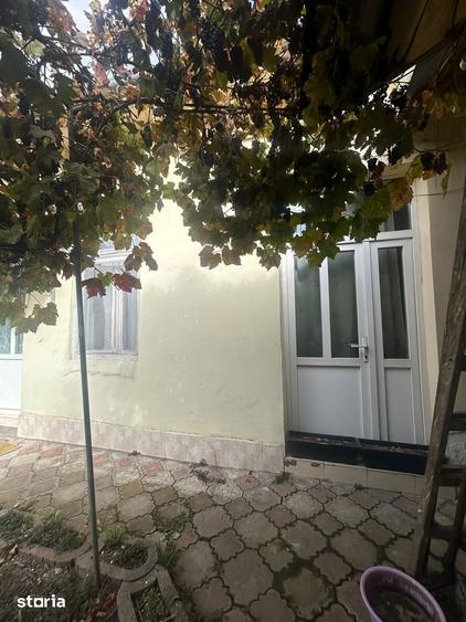 Casă cu 1 camere cu Teren 85.84 Mp în Central