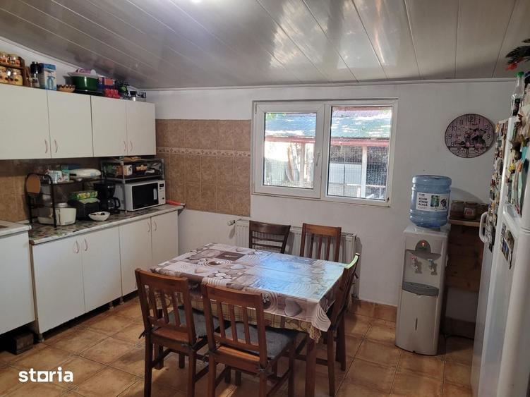 Casă cu 6 camere cu Teren 1032 Mp în Nicolae Bălcescu