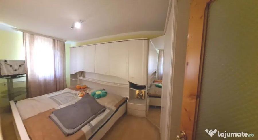 Apartament cu 3 camere semidecomandat în Tomis Nord