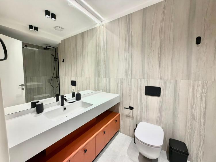 Apartament cu 2 camere decomandat în Pipera