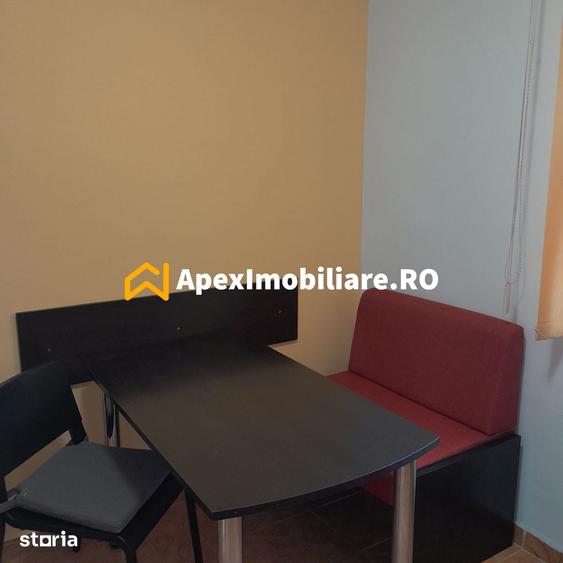 Garsonieră decomandată în Tei